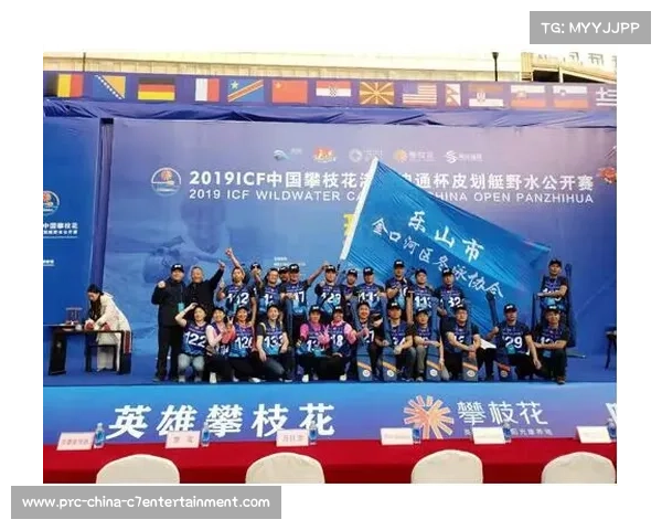 宁夏黄河冬泳协会成立零度水温挑战赛引发广泛争议与关注